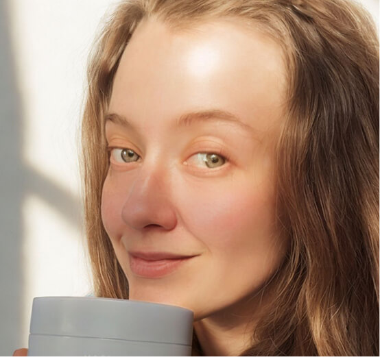 Maggie <br class='mobile-only'> Salmon